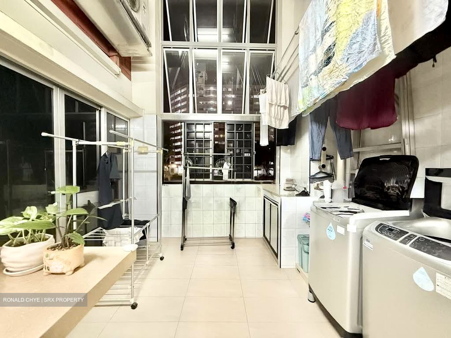 Blk 833 Hougang Central (Hougang), HDB Executive #563797421